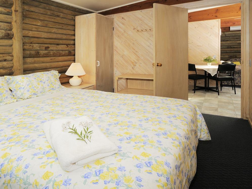 לייקס אינטרנס Lazy Acre Log Cabins מראה חיצוני תמונה