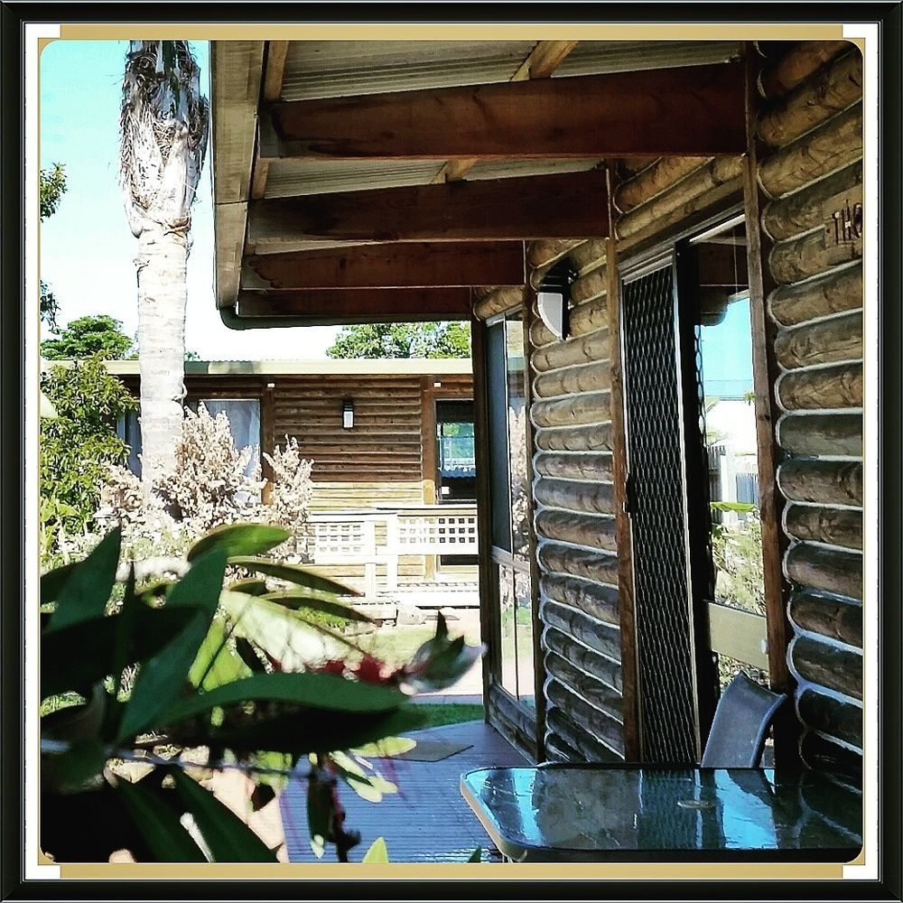 לייקס אינטרנס Lazy Acre Log Cabins מראה חיצוני תמונה