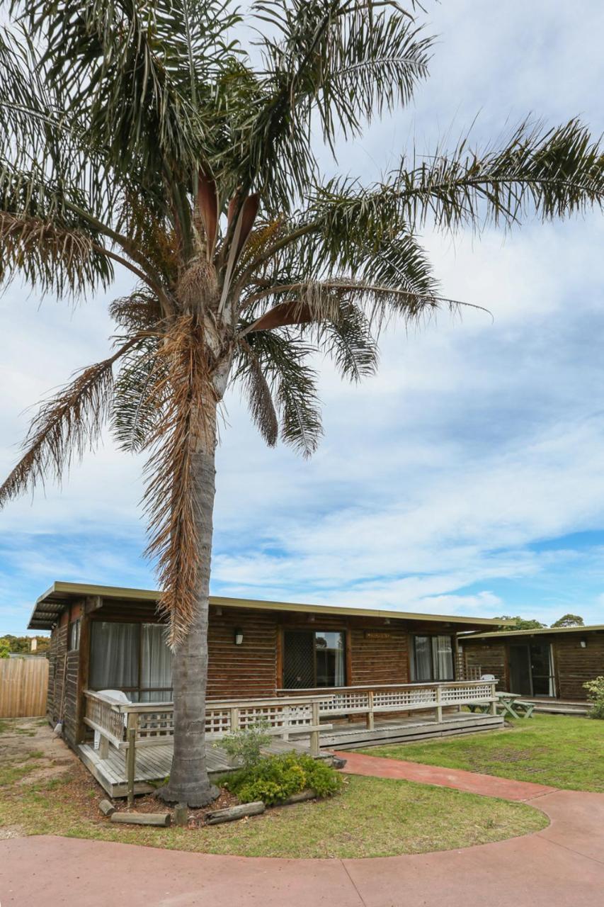 לייקס אינטרנס Lazy Acre Log Cabins מראה חיצוני תמונה