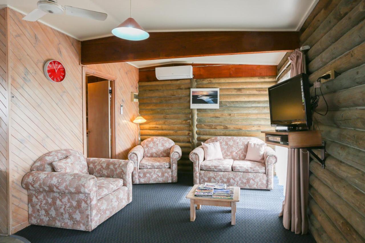 לייקס אינטרנס Lazy Acre Log Cabins מראה חיצוני תמונה